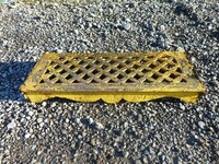 Used Cast Iron Staircase Step / Tread Open Grated 535mm x 205mm (shelf, Bookcase, Decoration)