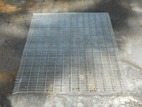 Used Floor / Flow Forge Walkway Galvanised  Steel Grating  1.000 Mtr  x 1.000 Mtr  25 mm Deep x 2 mm Thick Flat Bar Flow Forge