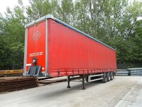 General Trailers / Fruehauf 13.600mtr Tri Axle Curtain Side Trailer Year 2002 - Used (our Ref 1)